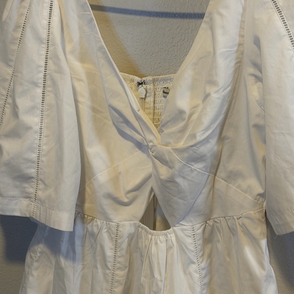 NWT Abercrombie & Fitch white mini dress with cutout detail Size L coastal - Picture 3 of 6